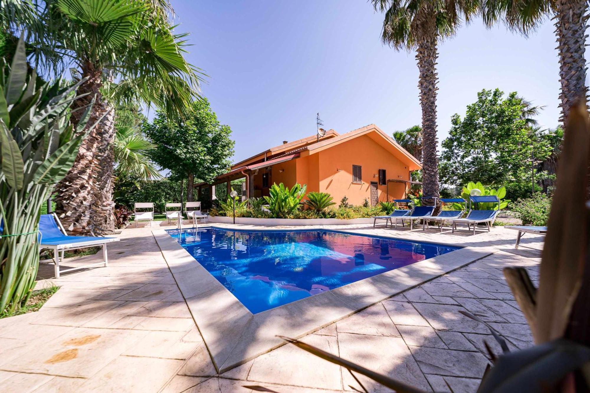 Villa Claudia By Vivimy Парабита Экстерьер фото