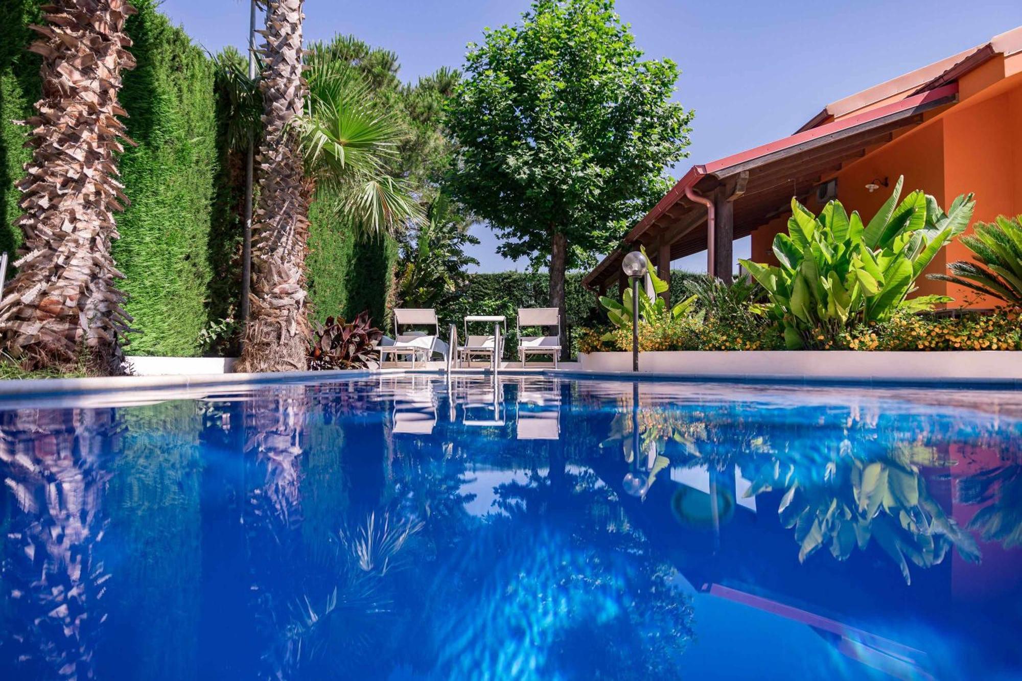Villa Claudia By Vivimy Парабита Экстерьер фото